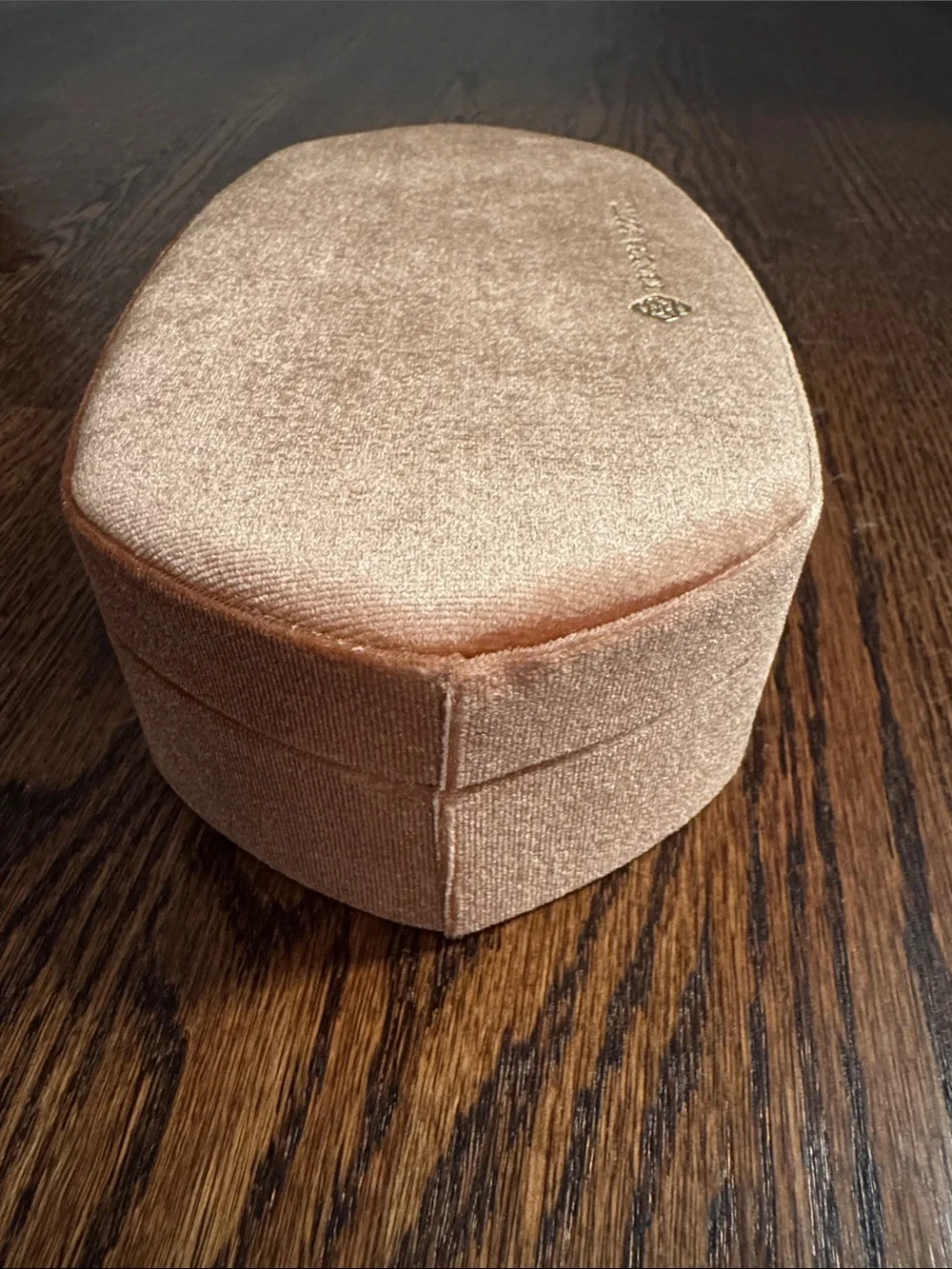 Kendra Scott jewelry box